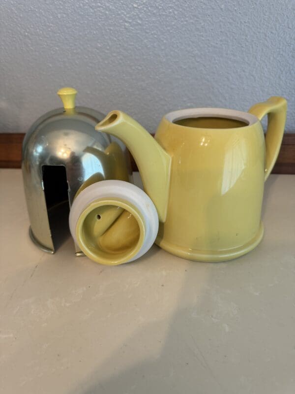 Hall Teapot - Image 2